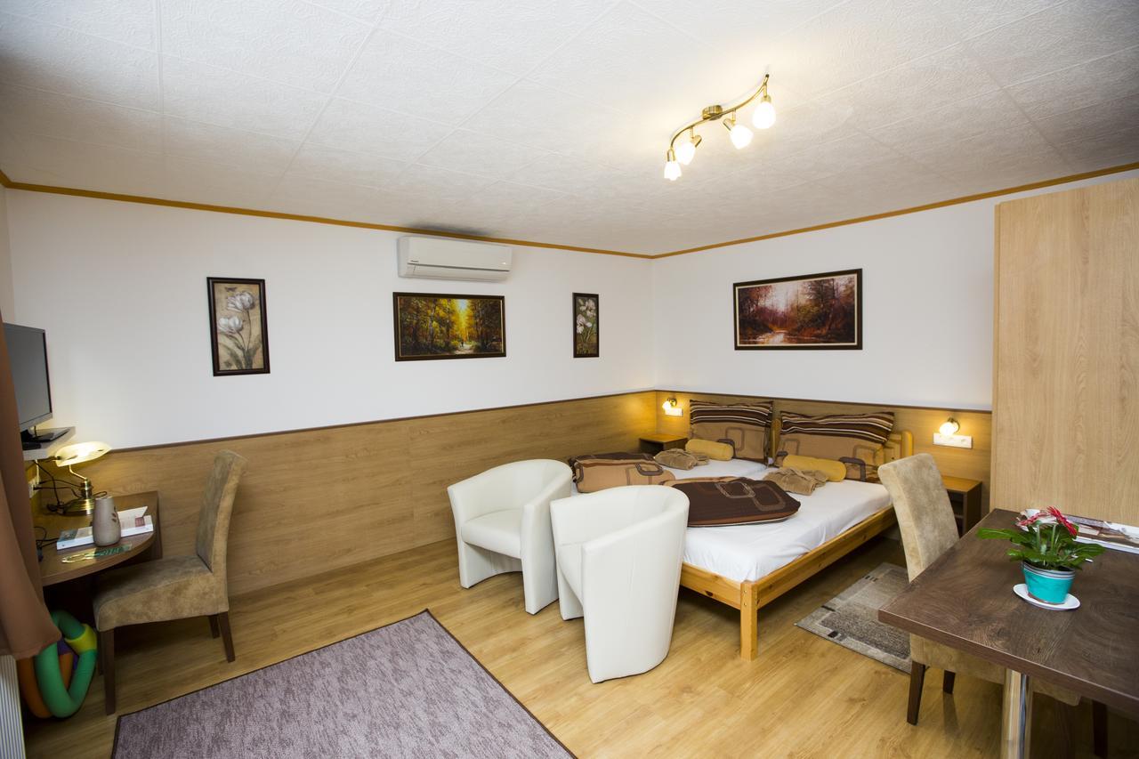 Hévíz Villa Familia Heviz Exterior foto